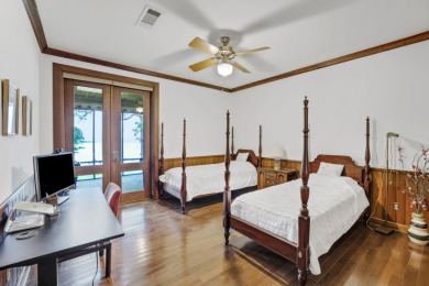 Unrestricted Waterfront Estate with 600+ Ft Shoreline - photo 12