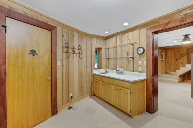 Unrestricted Waterfront Estate with 600+ Ft Shoreline - photo 10