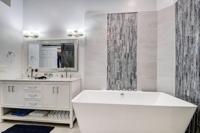 FULLY RENOVATED 3/2 Single Family LAKE HOUSE in the coveted - photo 6