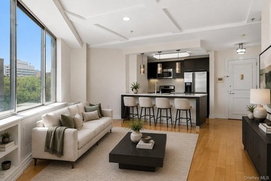 Welcome to this spacious and beautifully maintained 1-bedroom - photo 14
