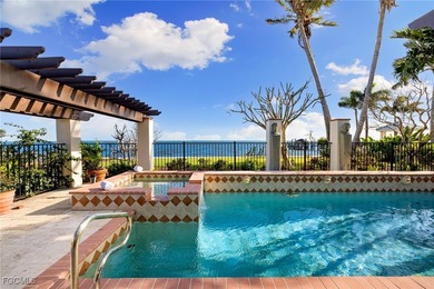 With unobstructed views of the bay, perfectly framed by the - photo 31
