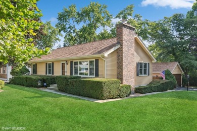 Lake Home Sale Pending in Lake Zurich, Illinois