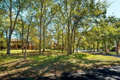 Lake Lot For Sale in Mabank, Texas