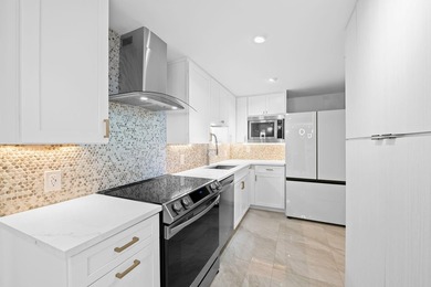 Refined 2-Bedroom, 2-Bath Residence In Prestigious Park Tower - photo 7