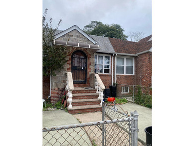 Attached single family ranch with finished basement. All cash - photo 2