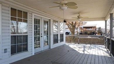 How about that view! This posh lakeside retreat, just steps from - photo 5