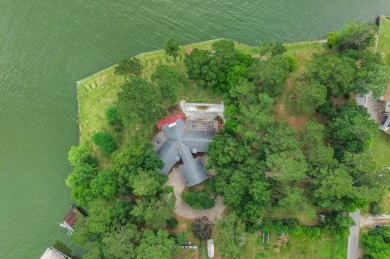 Unrestricted Waterfront Estate with 600+ Ft Shoreline - photo 45
