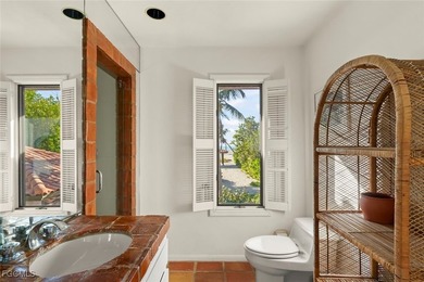 A rare Gulf-front estate opportunity on Captiva Island featuring - photo 24