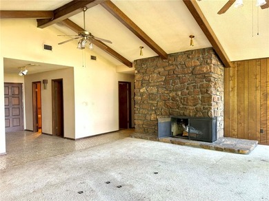 Opportunity awaits on 5.25 beautiful acres in Knoxville! This 1 - photo 14
