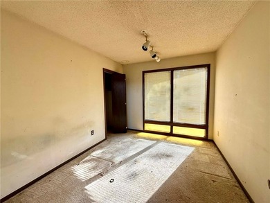 Opportunity awaits on 5.25 beautiful acres in Knoxville! This 1 - photo 15
