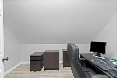 Resort lifestyle meets peaceful country living on private Bass - photo 32