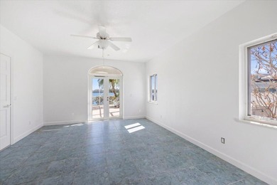 WELCOME TO VERO ISLES -- A BOATER'S DREAM Rare deep-water - photo 45