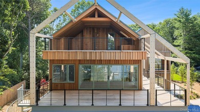 5 Bluff Point Road is a remarkable new waterfront residence - photo 8