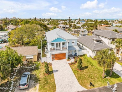 Experience the pinnacle of modern coastal luxury in this - photo 10