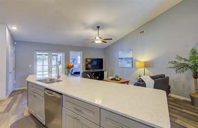 BRAND-NEW ROOF - TWO TRUE PRIMARY SUITES - ACCESSIBLE LIVING - - photo 8