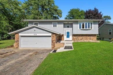 Lake Home Sale Pending in Lake In The Hills, Illinois