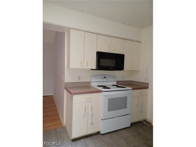 REO BANK OWNED property. With some TLC you can have equity in - photo 7