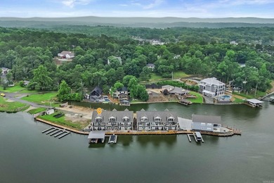 3 bedroom 3 bath lakefront condo on Lake Hamilton with a - photo 2