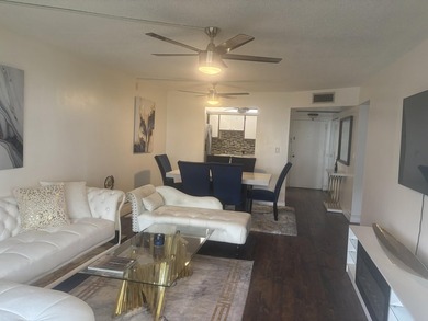 Beautifully updated 2-bedroom, 2-bath condo located in the - photo 4