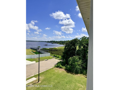 Discover the perfect blend of comfort and coastal charm in this - photo 15