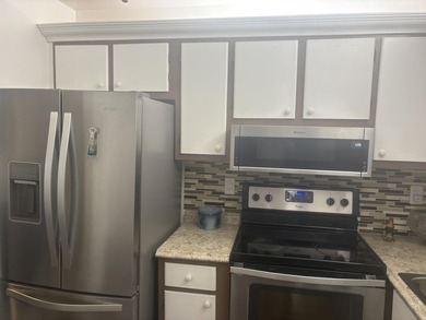 Beautifully updated 2-bedroom, 2-bath condo located in the - photo 6