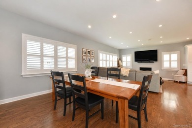 Welcome To 28 Red Oak Place In Massapequa! This Beautifully - photo 18