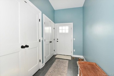 Welcome To 28 Red Oak Place In Massapequa! This Beautifully - photo 22