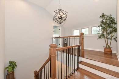 Welcome To 28 Red Oak Place In Massapequa! This Beautifully - photo 23