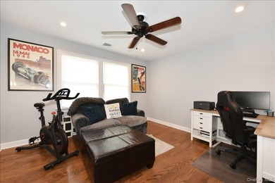Welcome To 28 Red Oak Place In Massapequa! This Beautifully - photo 27