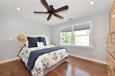 Welcome To 28 Red Oak Place In Massapequa! This Beautifully - photo 29