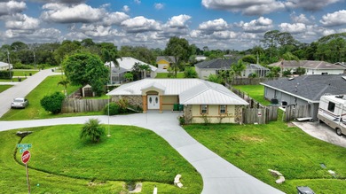 St. Lucie River Home For Sale in Port Saint Lucie Florida