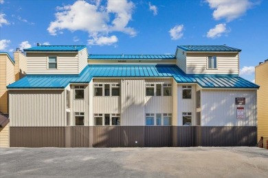 Lake Condo For Sale in Mead, Washington