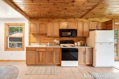Welcome to 79 Sundago Park! This charming two bed one bath home - photo 6