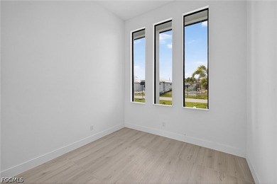 This stunning new residence perfectly blends modern elegance - photo 7