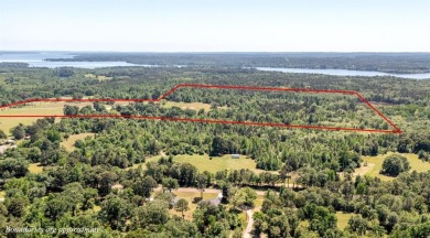 Lake Palestine Acreage For Sale in Chandler Texas