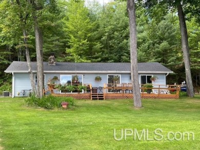 (private lake, pond, creek) Home For Sale in Florence T-WI Wisconsin