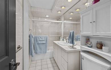 Welcome to this well maintained 3 bedroom home ideally located - photo 14