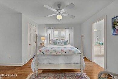 Welcome to paradise--an extraordinary coastal cottage-style - photo 23