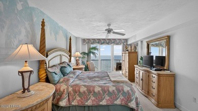 Perched on the 17th floor in the highly sought-after south end - photo 5