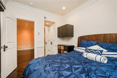 Luxury 6-Bedroom Home Discover this beautifully renovated - photo 26