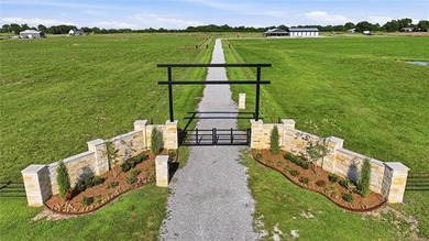 If you've been looking for acreage with room to spread out, this - photo 7