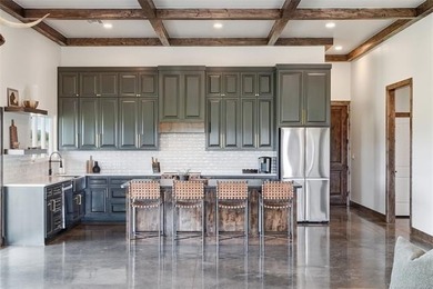 If you've been looking for acreage with room to spread out, this - photo 9