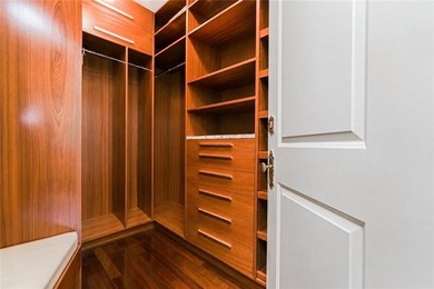 Luxury 6-Bedroom Home Discover this beautifully renovated - photo 30