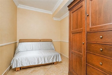 Luxury 6-Bedroom Home Discover this beautifully renovated - photo 41