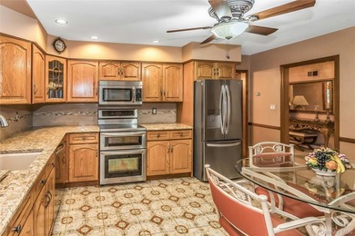 WELCOME TO THIS MAGNIFICENT HOME DESIGNED WITH ELEGANCE, COMFORT - photo 8