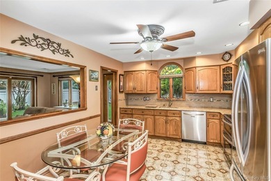 WELCOME TO THIS MAGNIFICENT HOME DESIGNED WITH ELEGANCE, COMFORT - photo 9