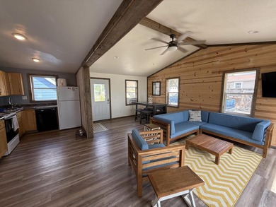Wake up to sparkling water views and endless lake days at this - photo 7