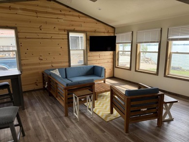 Wake up to sparkling water views and endless lake days at this - photo 9