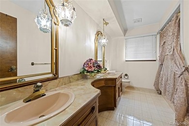 Welcome to 38219 Santa Anna Street in Clinton Township! This - photo 11