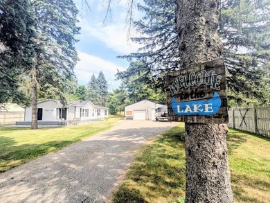 Welcome to lakeside living!! This spacious 3 BR, 2 BA - photo 1